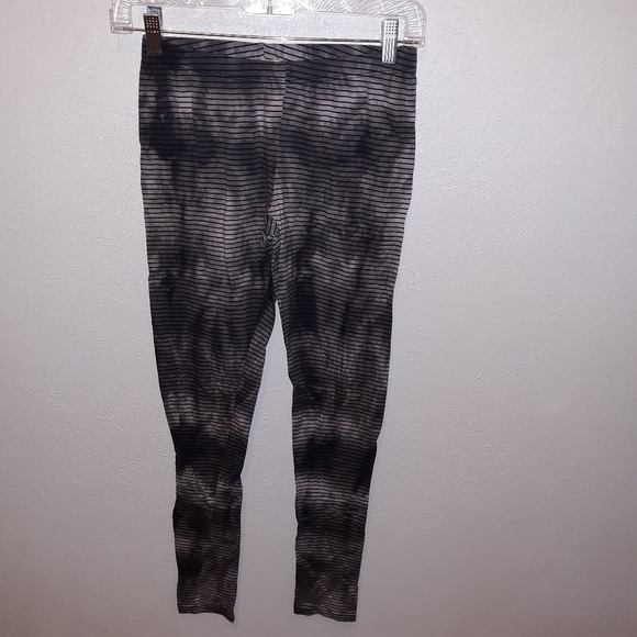 🌟 Silence and noise Urban Outfitters leggings size m - Picture 4 of 4